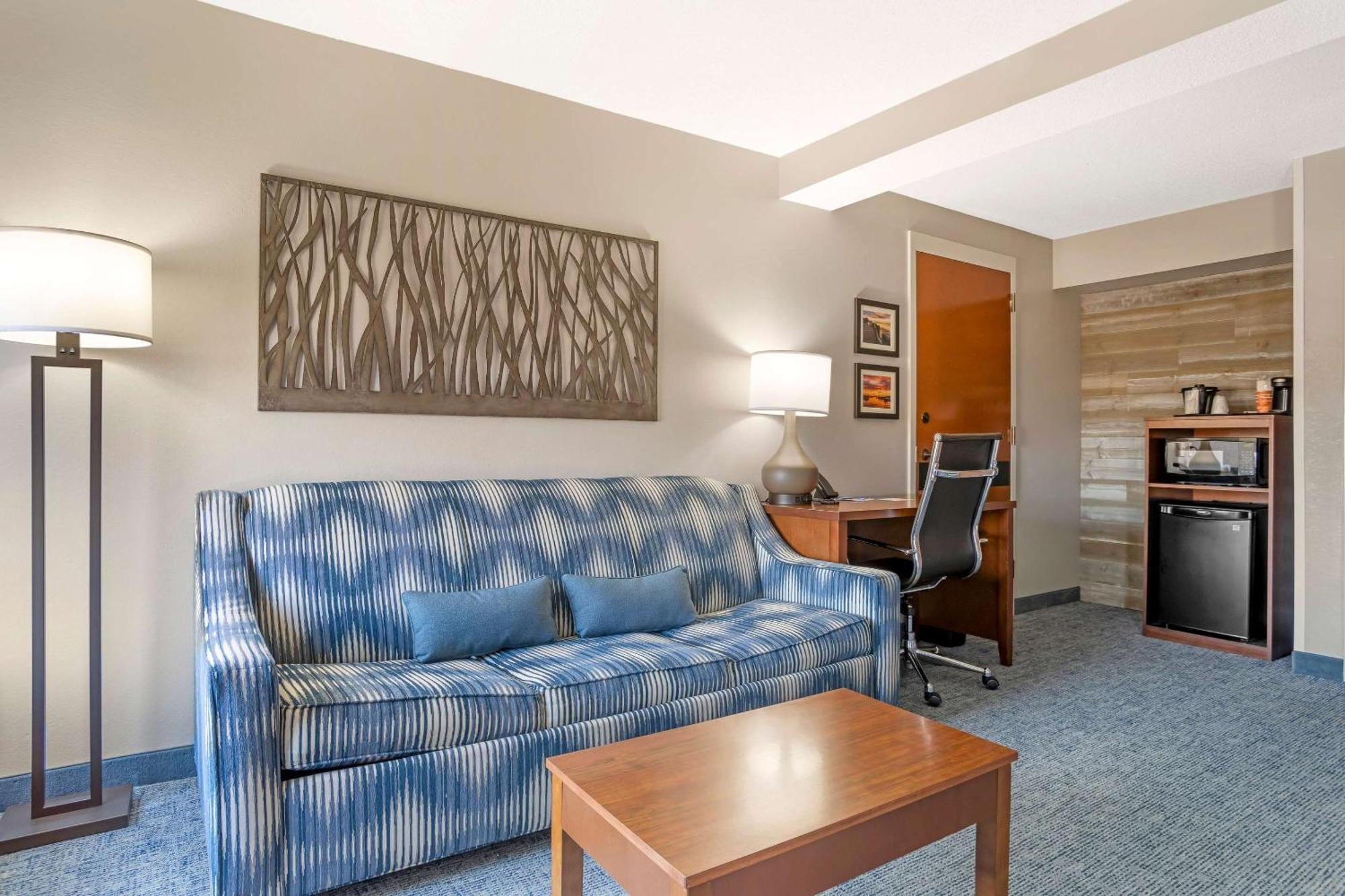 Comfort Suites Near Birkdale Village- Huntersville Exterior foto