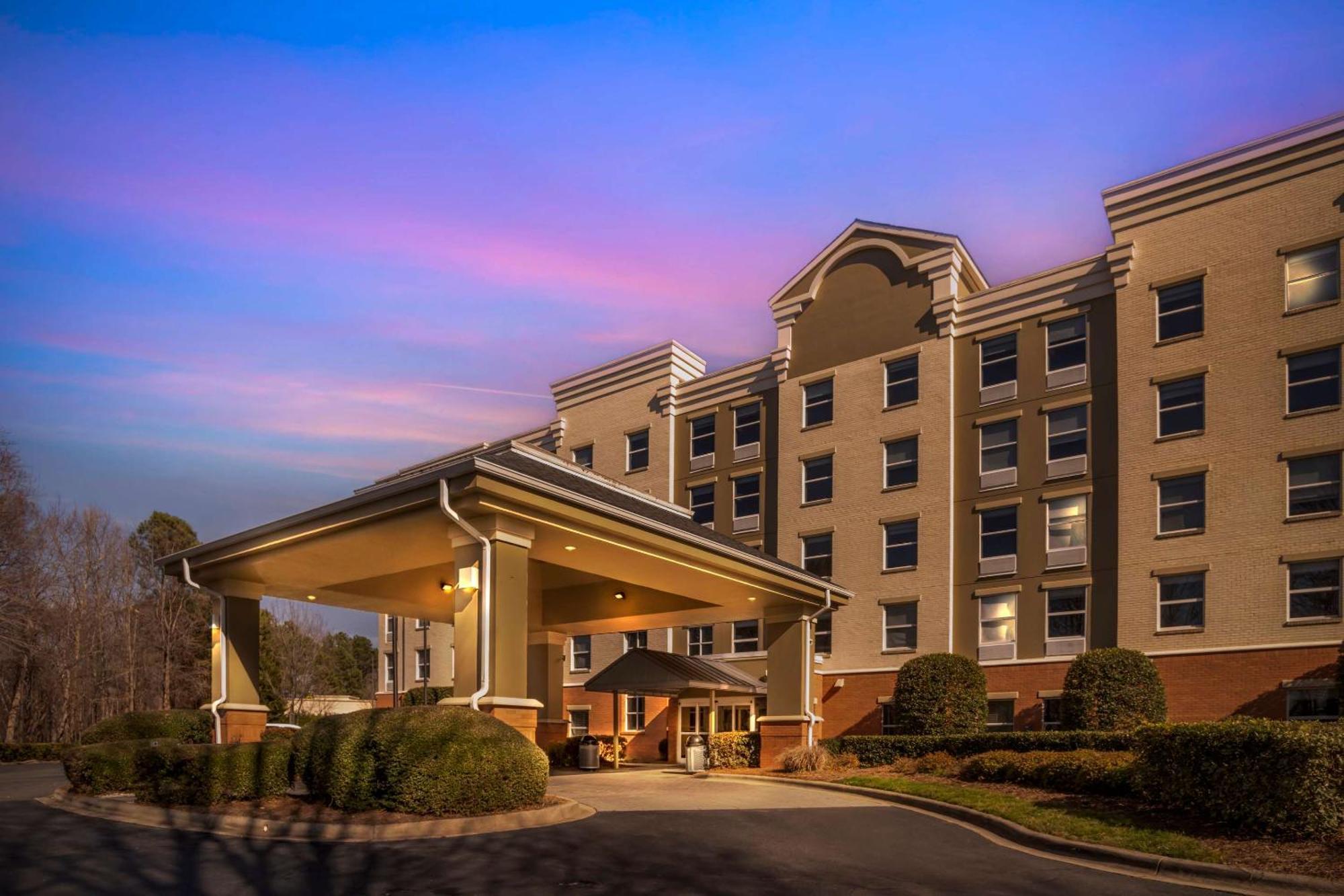 Comfort Suites Near Birkdale Village- Huntersville Exterior foto